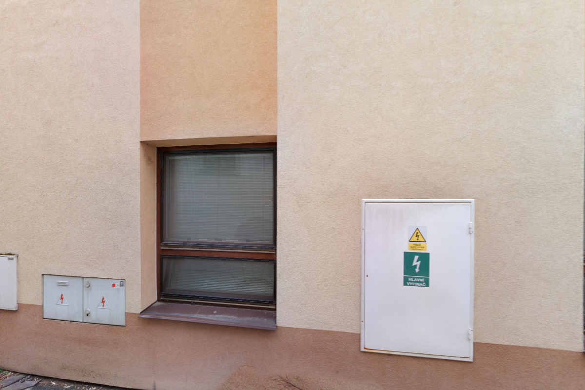 CUKRÁRNA Ulice Karla IV. 478 foto 2