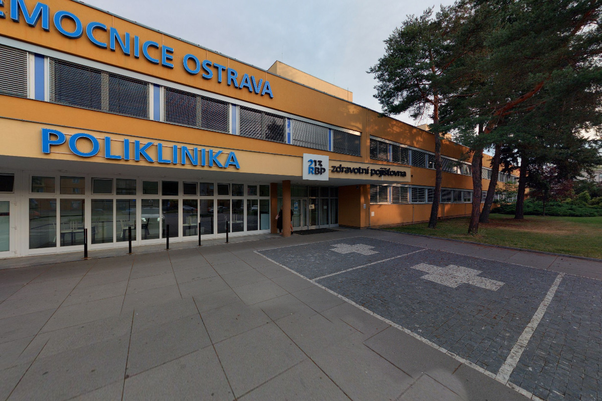 Mezioborová ambulance pro fyzioterapii pacientů s vertebrogenními obtížemi před NCH intervencí - Fakultní nemocnice Ostrava