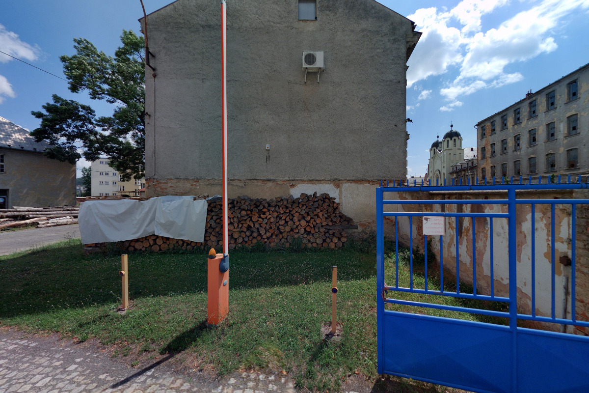 Martin Štěpánek - JanS Realitní kancelář foto 1