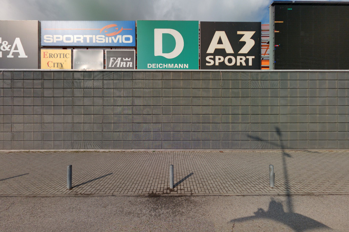 TAKKO FASHION foto 3