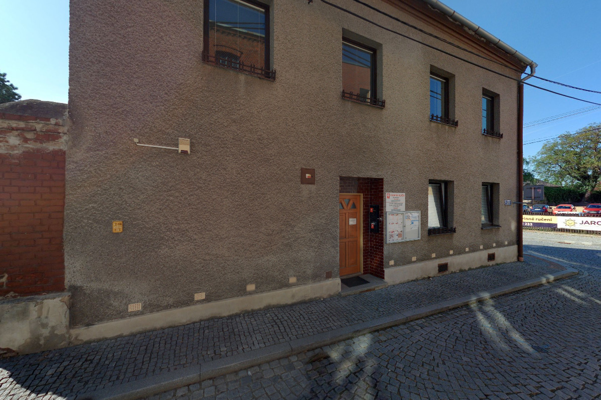 Sběr oblečení, domácích potřeb - Charita Hlučín