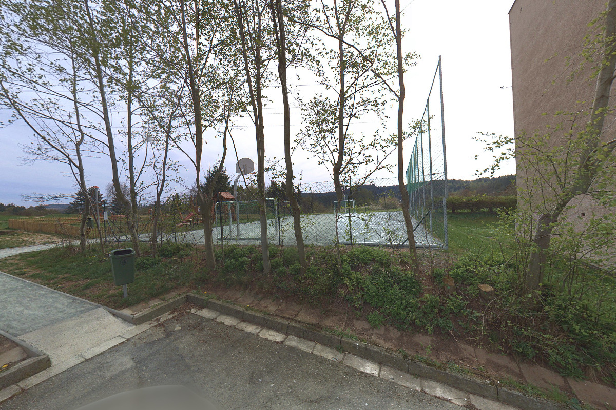 Víceúčelové hřiště Václavická foto 4