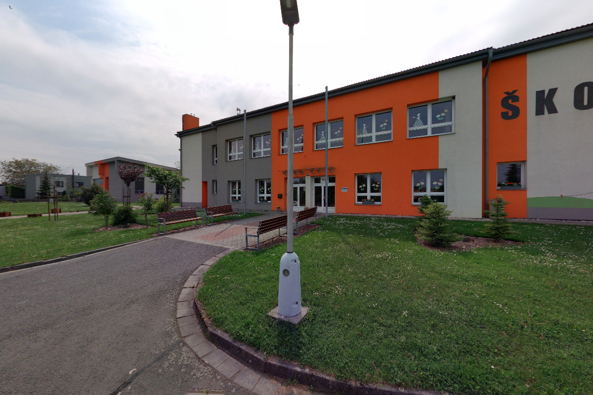 Základní škola a Mateřská škola Píšť