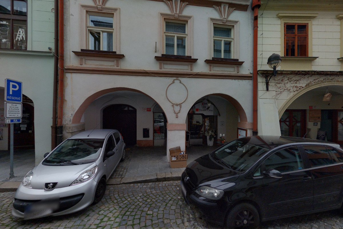 u Libušky STREET ONE, CECIL. foto 1