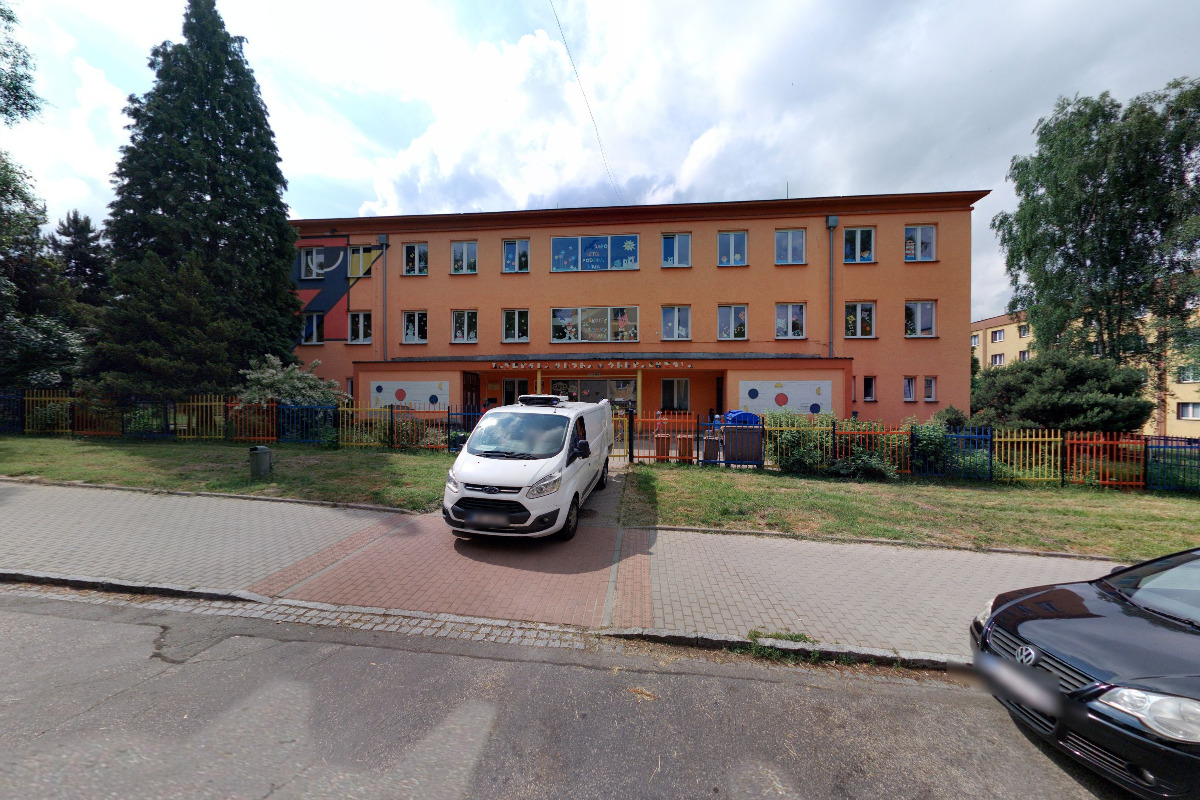 ZŠ a MŠ U Lesa, Karviná