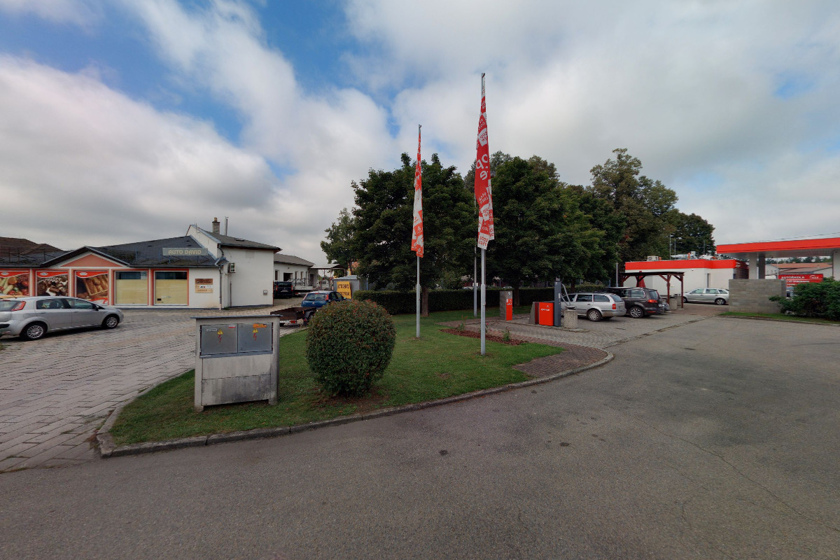 Nabíjecí stanice ČEZ