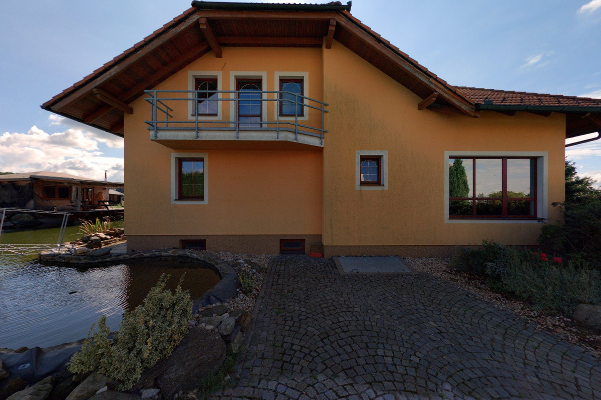 Tomáš Ouředník - zemní a truhlářské práce