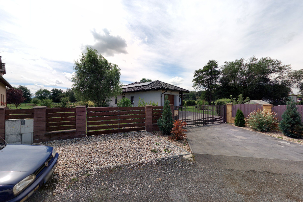 FlyOva Logistics, spol. s r.o.