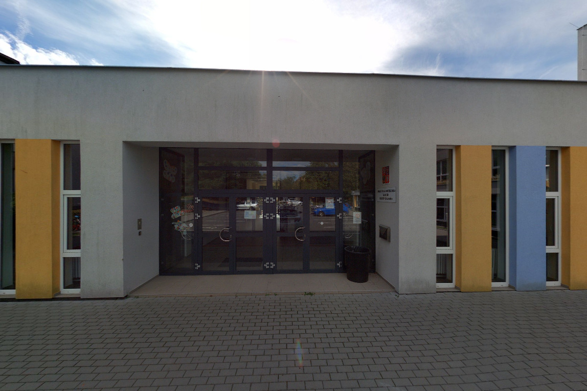 ZŠ a MŠ Frenštát pod Radhoštěm, Záhuní