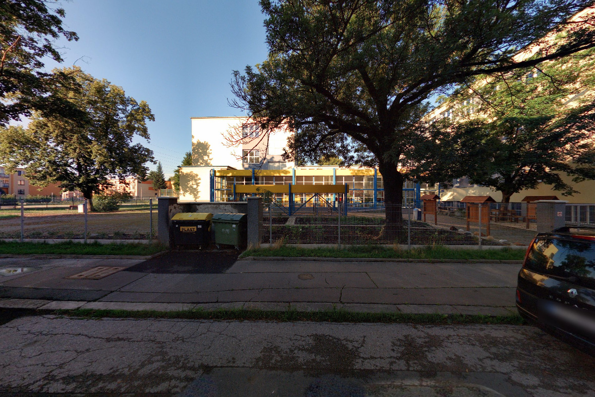 ZŠ a MŠ Březinova