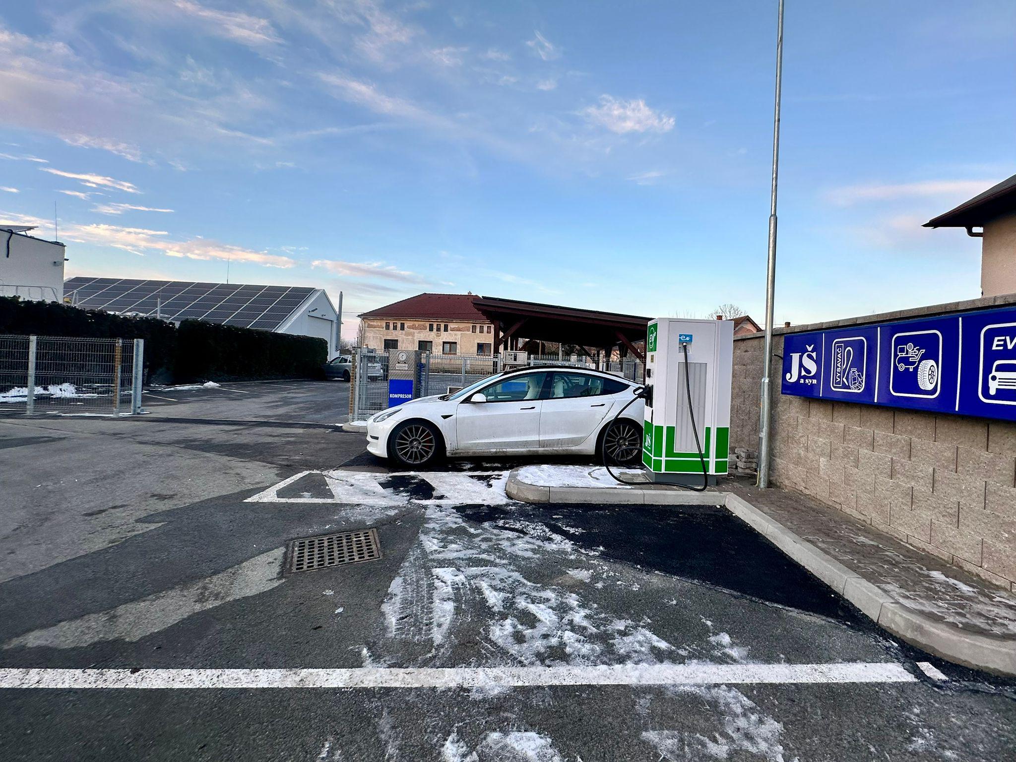 JAN ŠPATENKA A SYN - Nabíjecí stanice foto 3