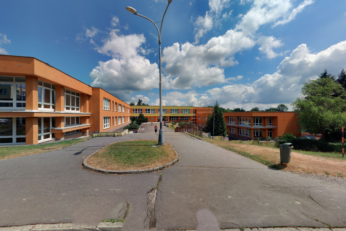 ZŠ Ostrava-Poruba, Josefa Valčíka