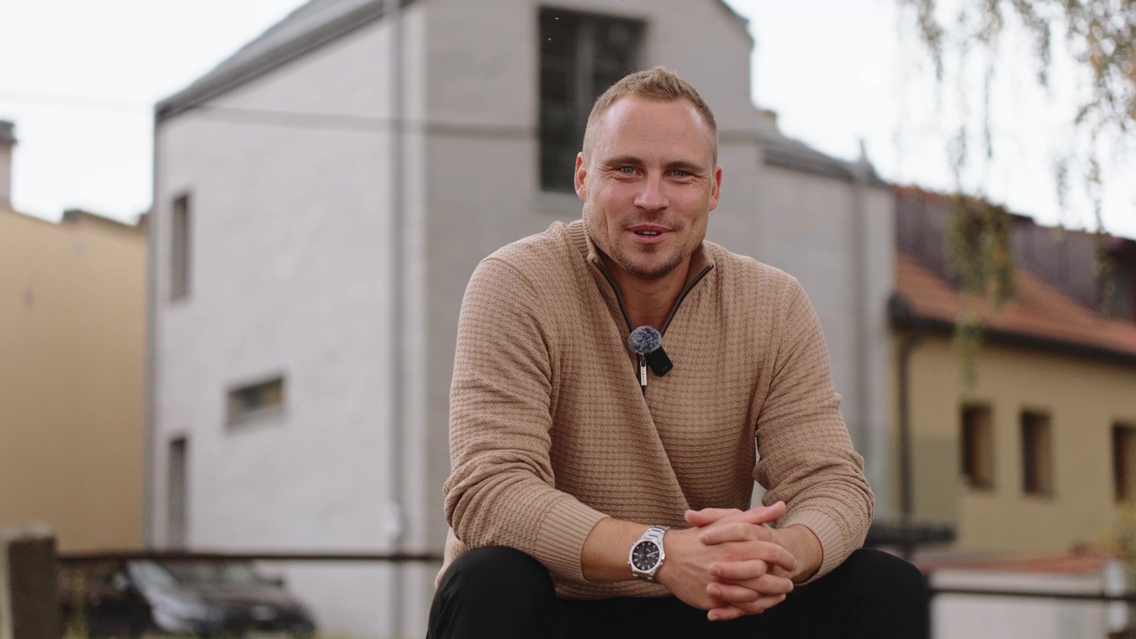 Jan Blecha - realitní makléř RE/MAX foto 2 (náhled videa)