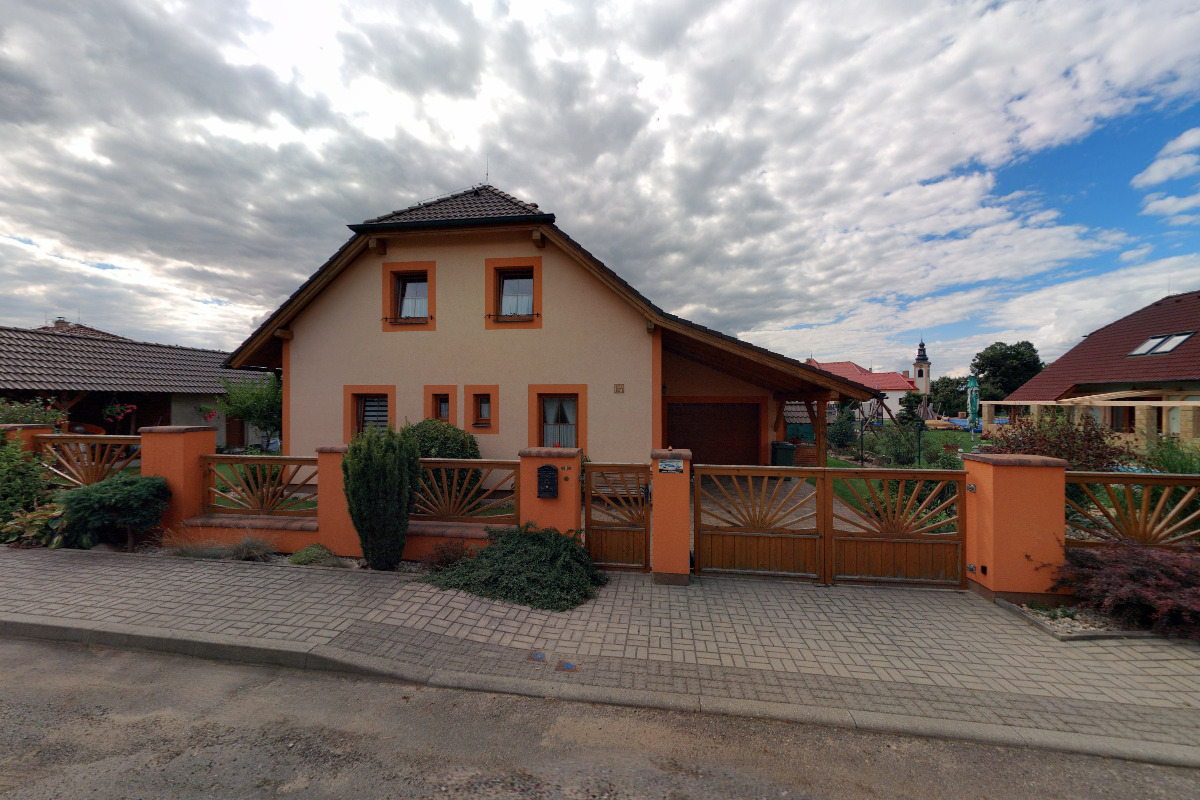 HAKTHUL - Půjčovna nosičů kol a boxů