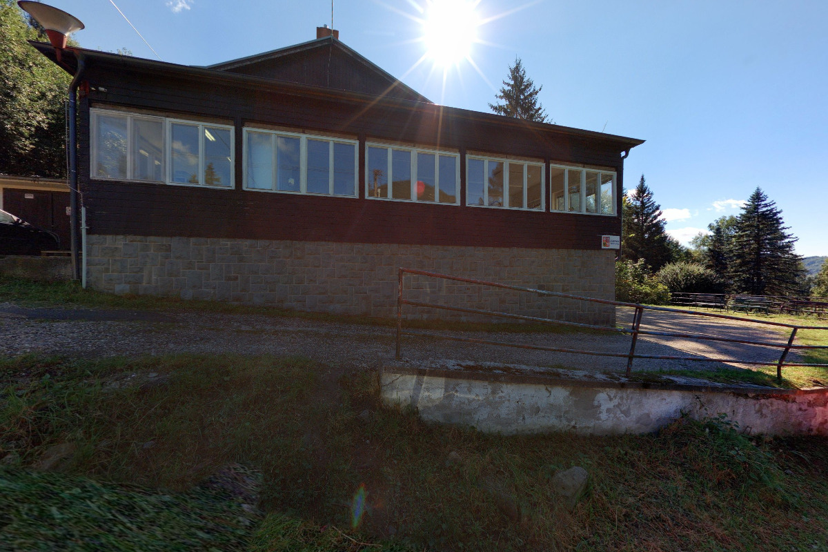 Lesní škola Hnízdo