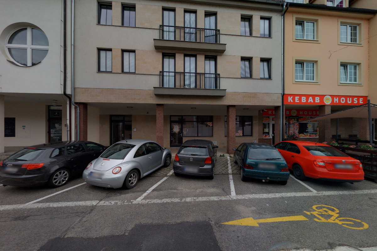 The Brows Office - úprava obočí Adéla Dort foto 2