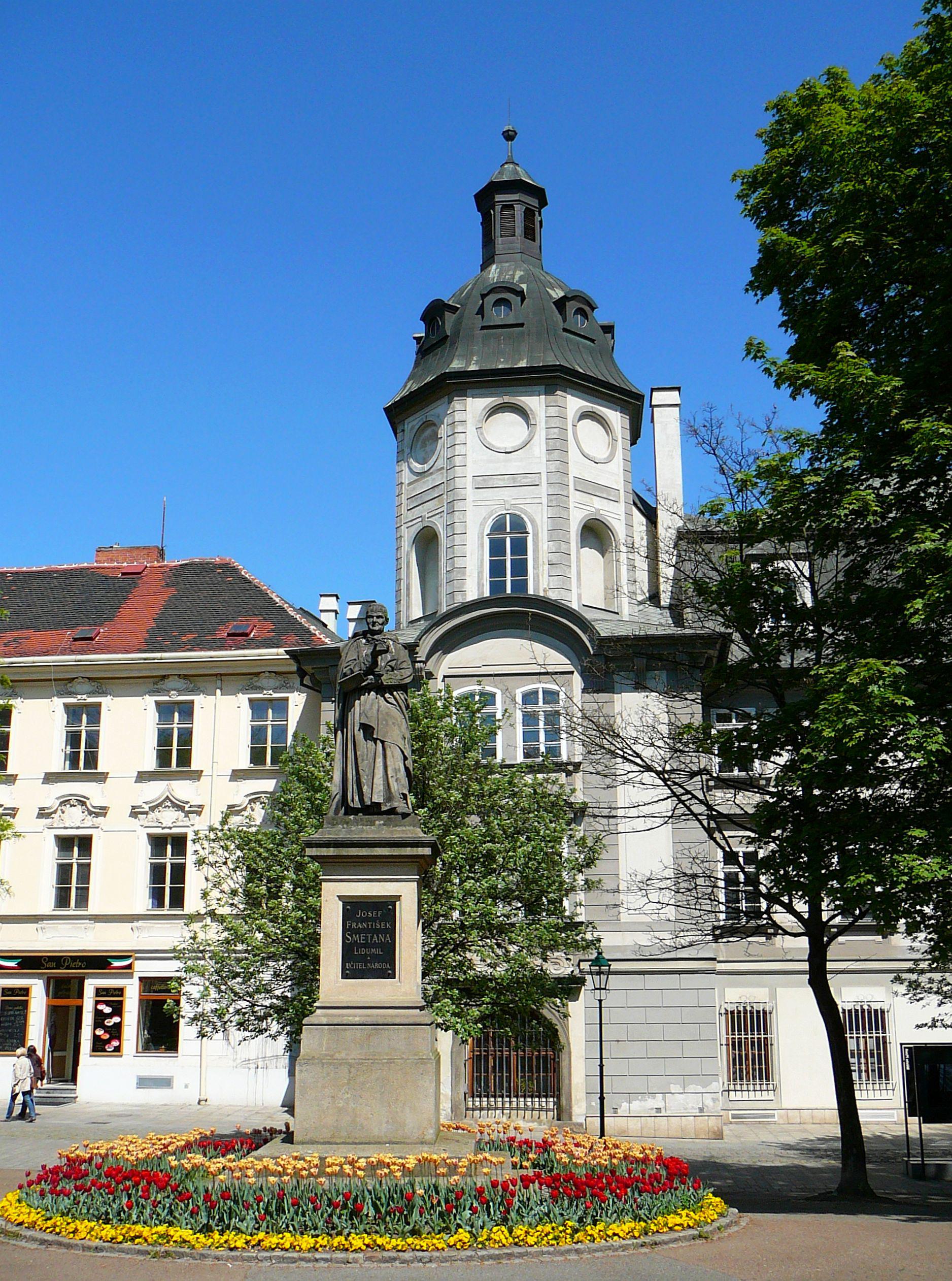 Studijní a vědecká knihovna Plzeňského kraje foto 4