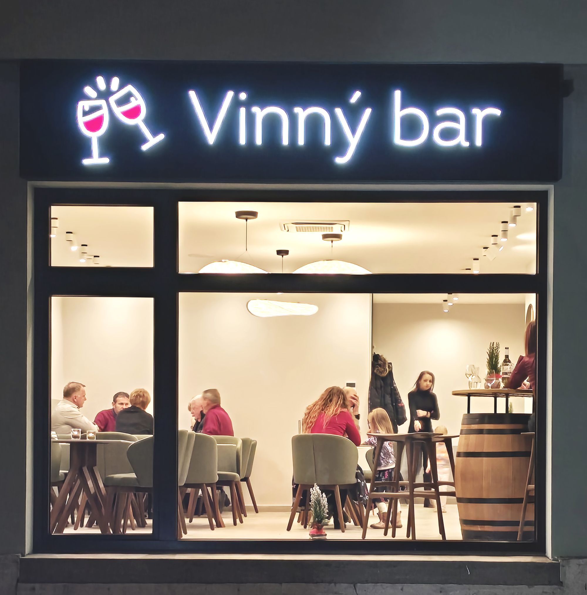 Vinotéka a vinný bar VÍNO HRUŠKA foto 2