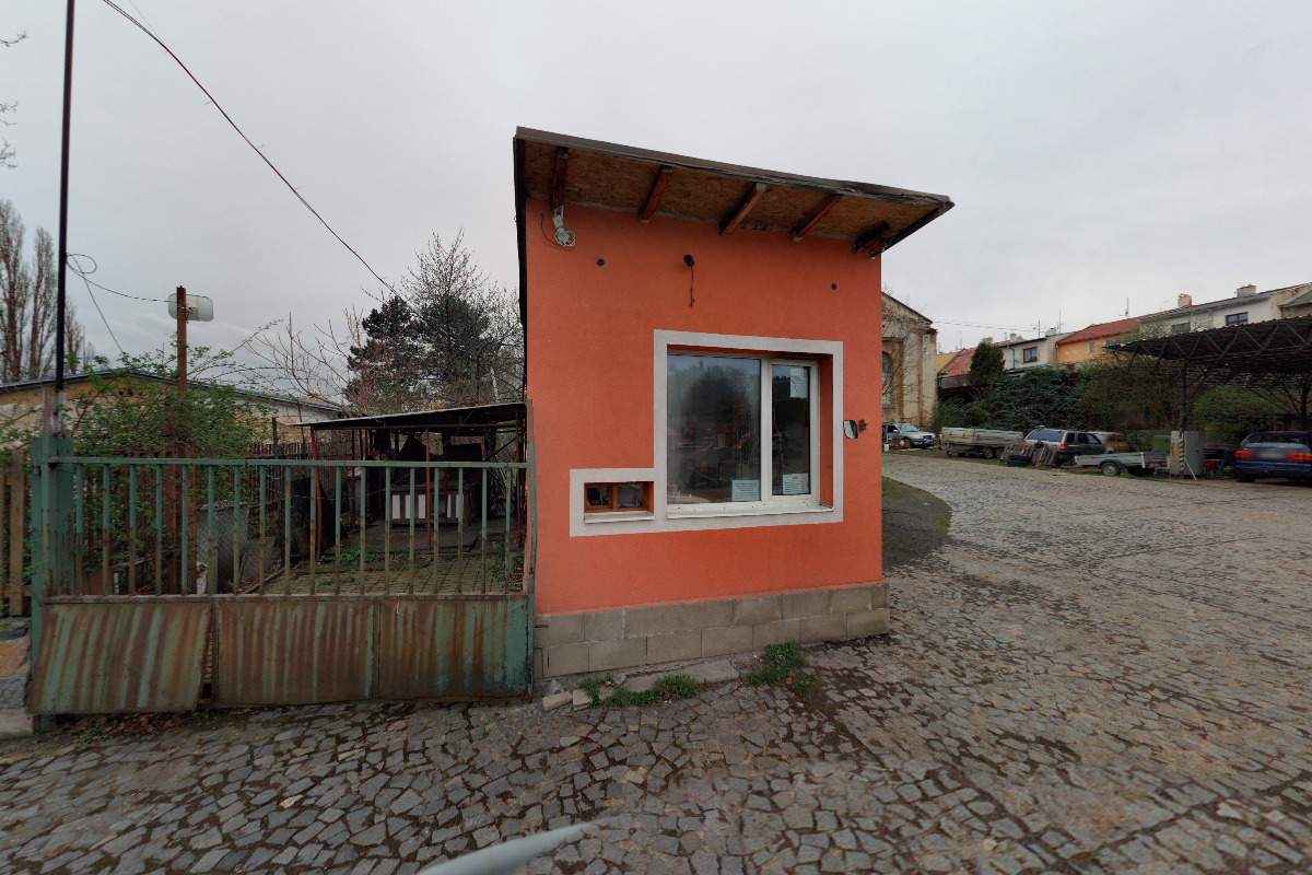 Parkoviště v kasárnách