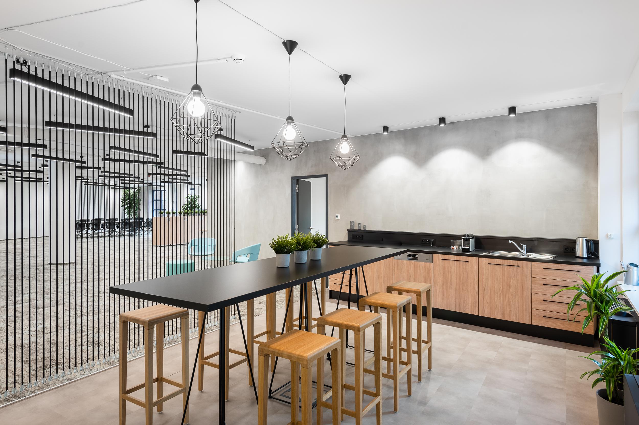 Pronájem kanceláře 292 m²