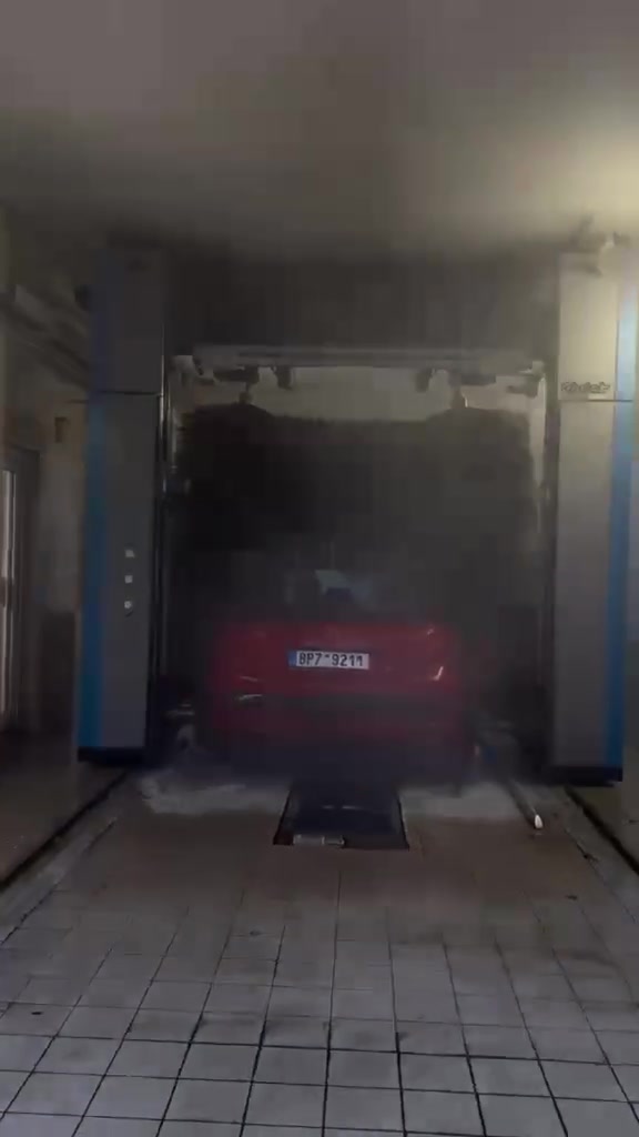 Auto Běhounek foto 2 (náhled videa)