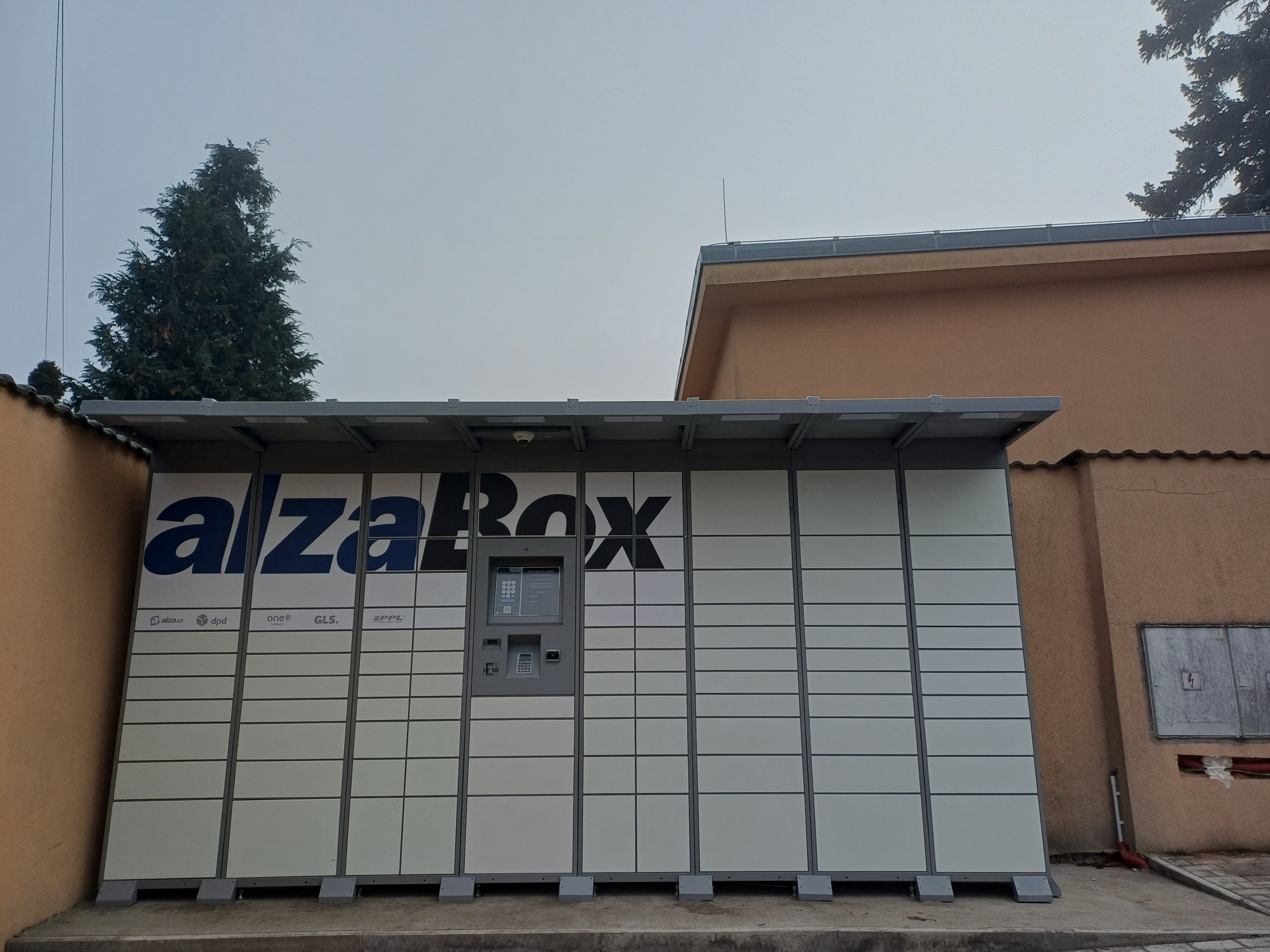AlzaBox