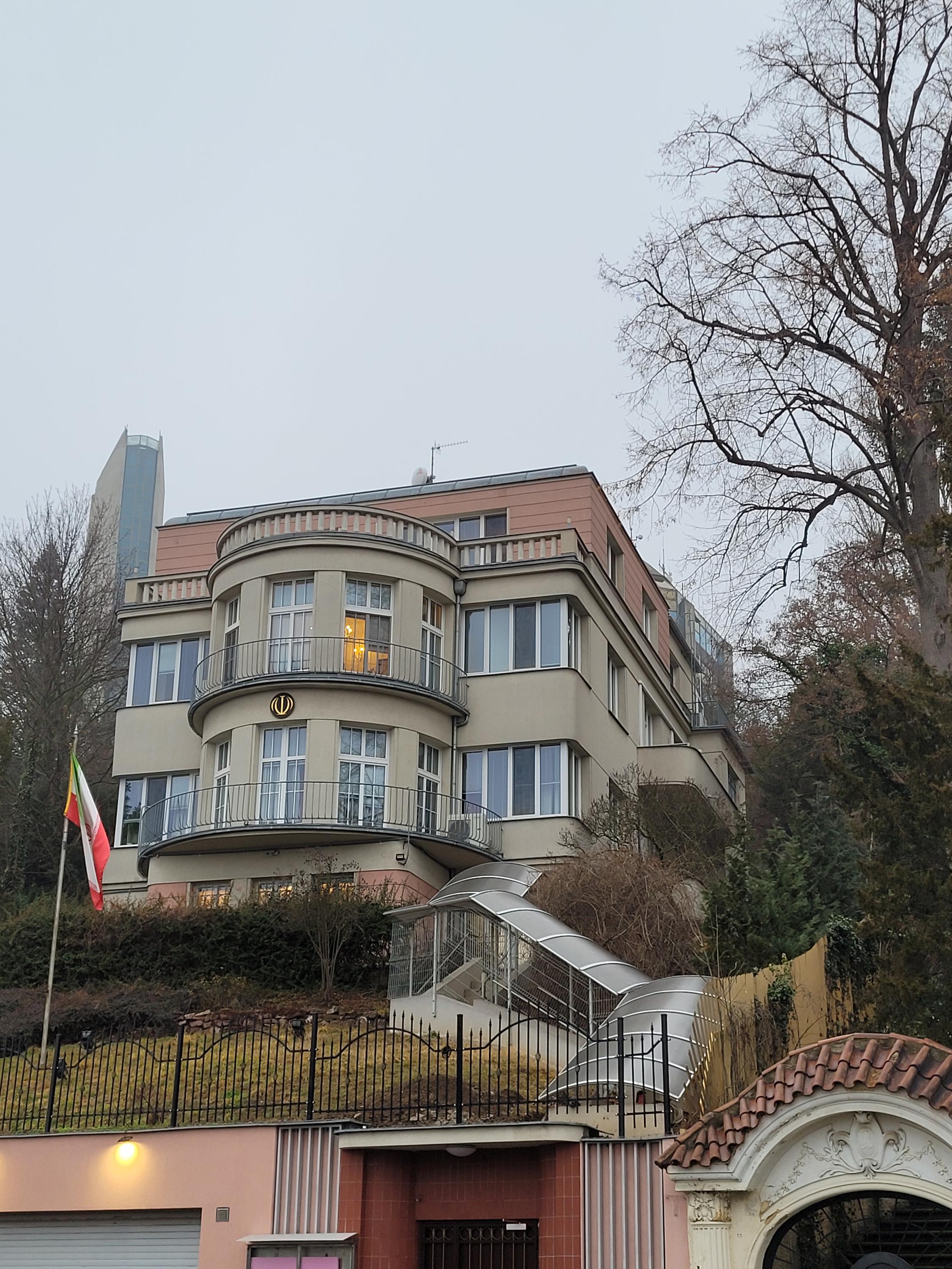 Írán - Velvyslanectví Íránské islámské republiky foto 2