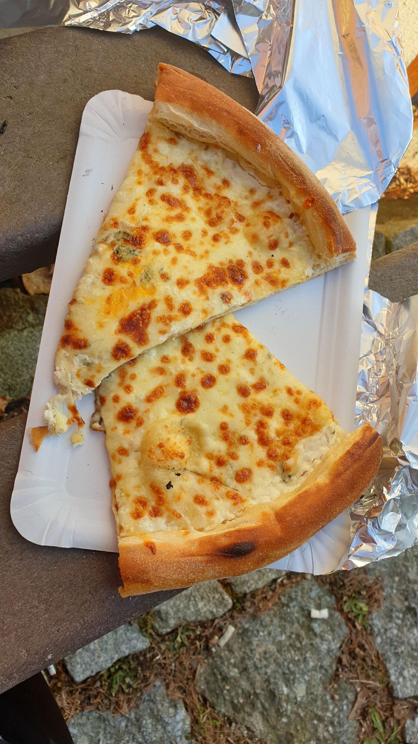 Rud's pizza foto 2
