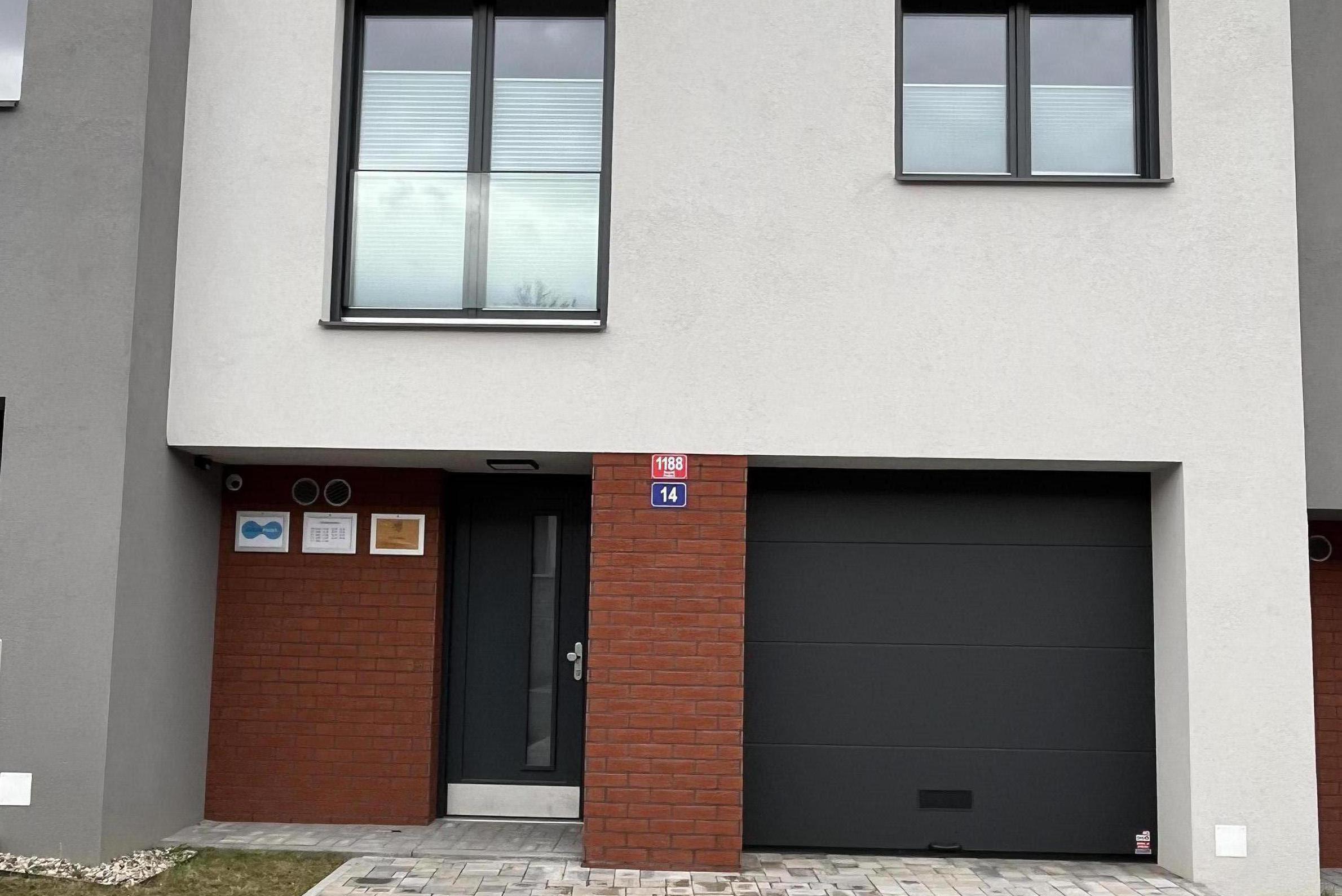 JUDr. Eva Krejcarová - notářka