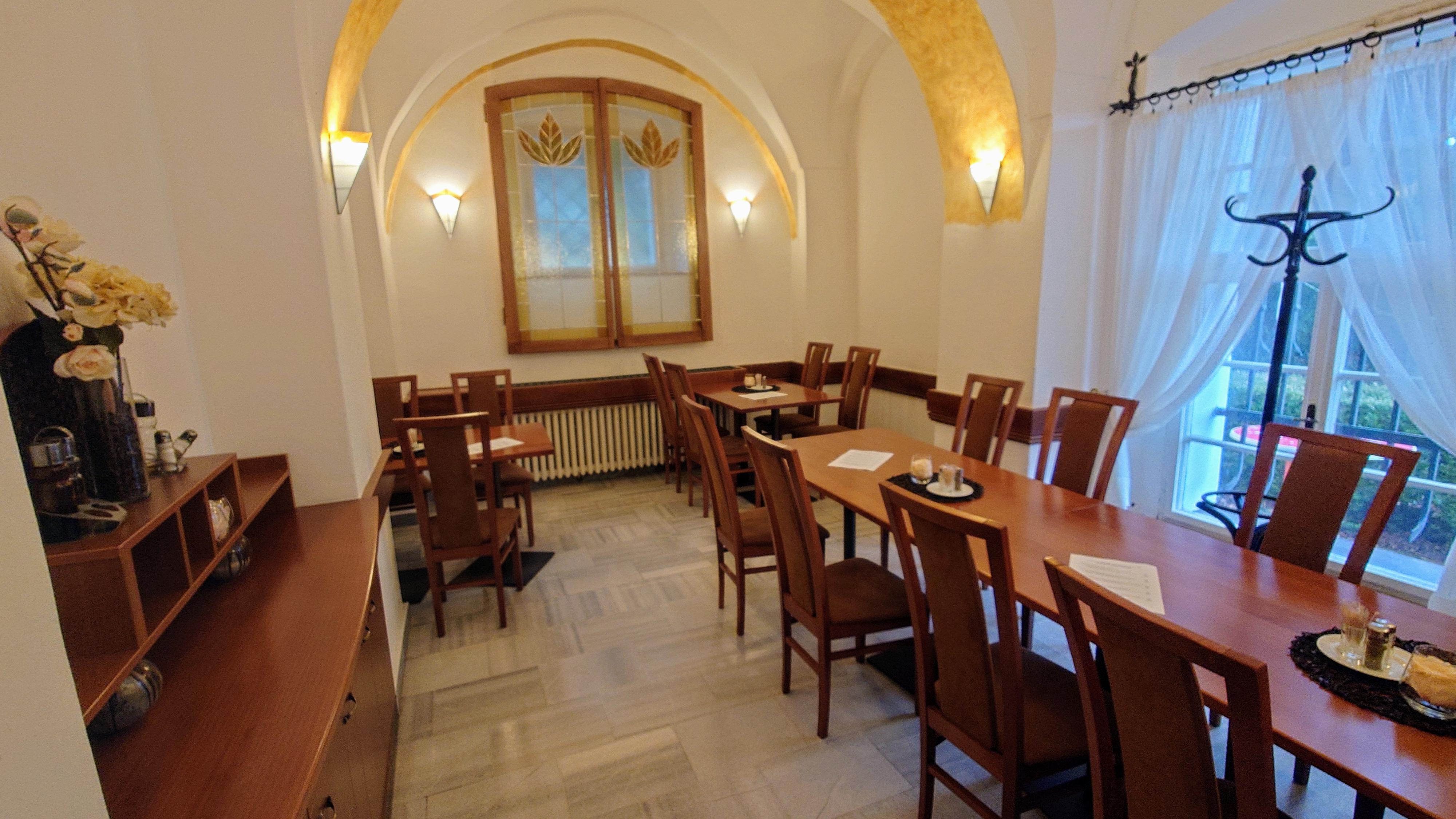 Zámecká růže foto 5