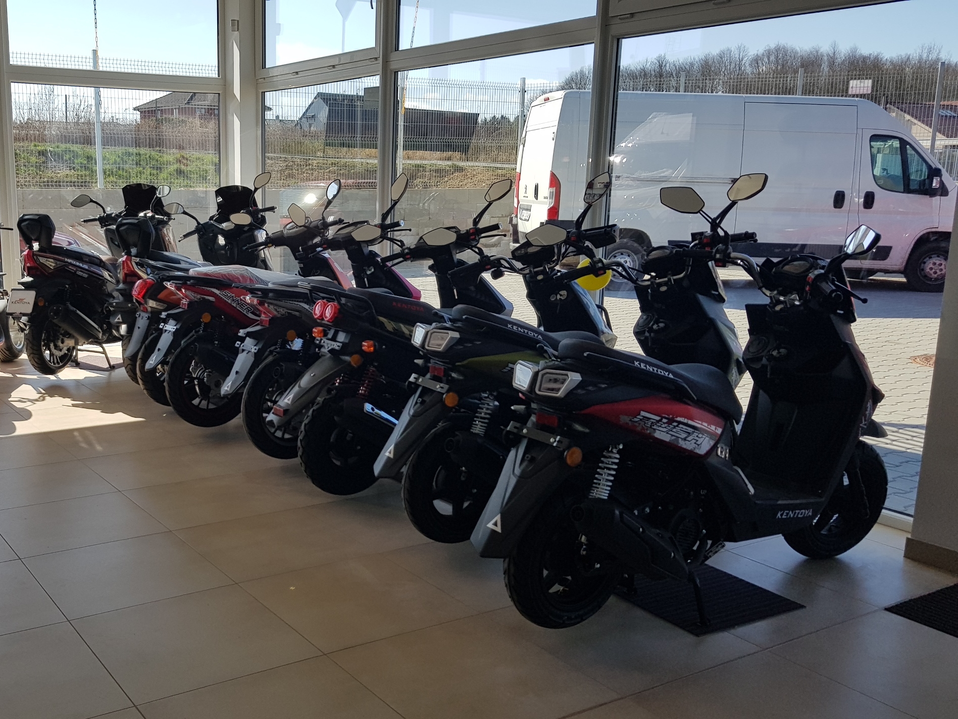 Kentoya.cz - skútry a motorky foto 4