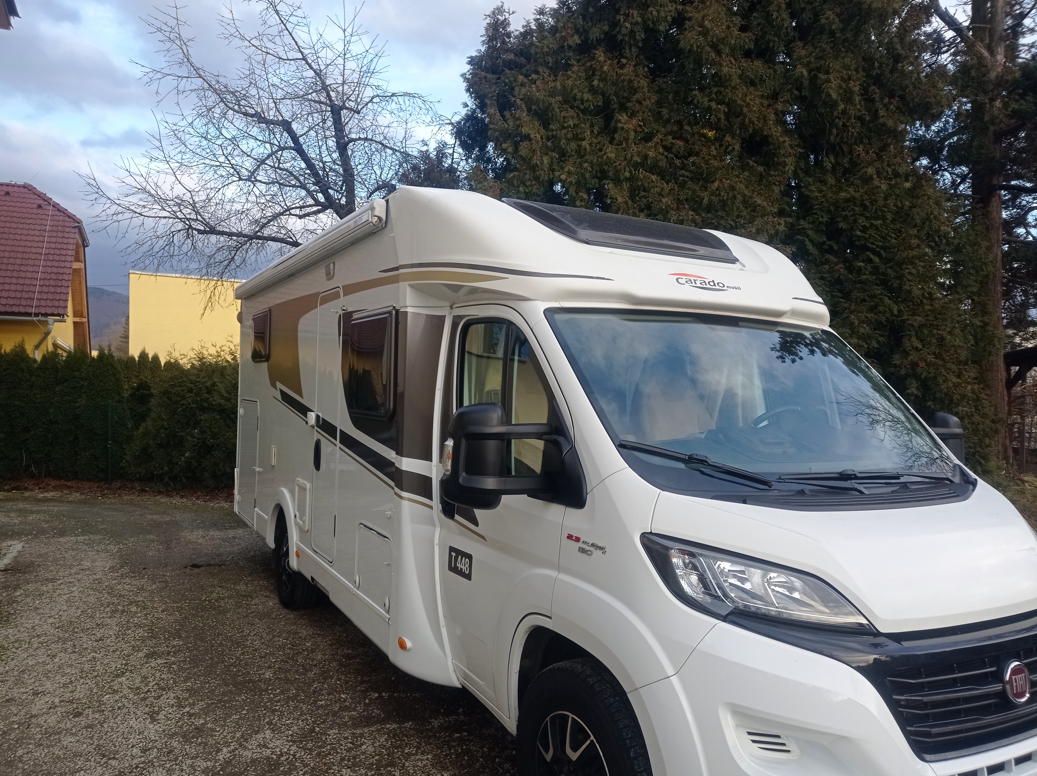 Karavany Rožnov foto 1