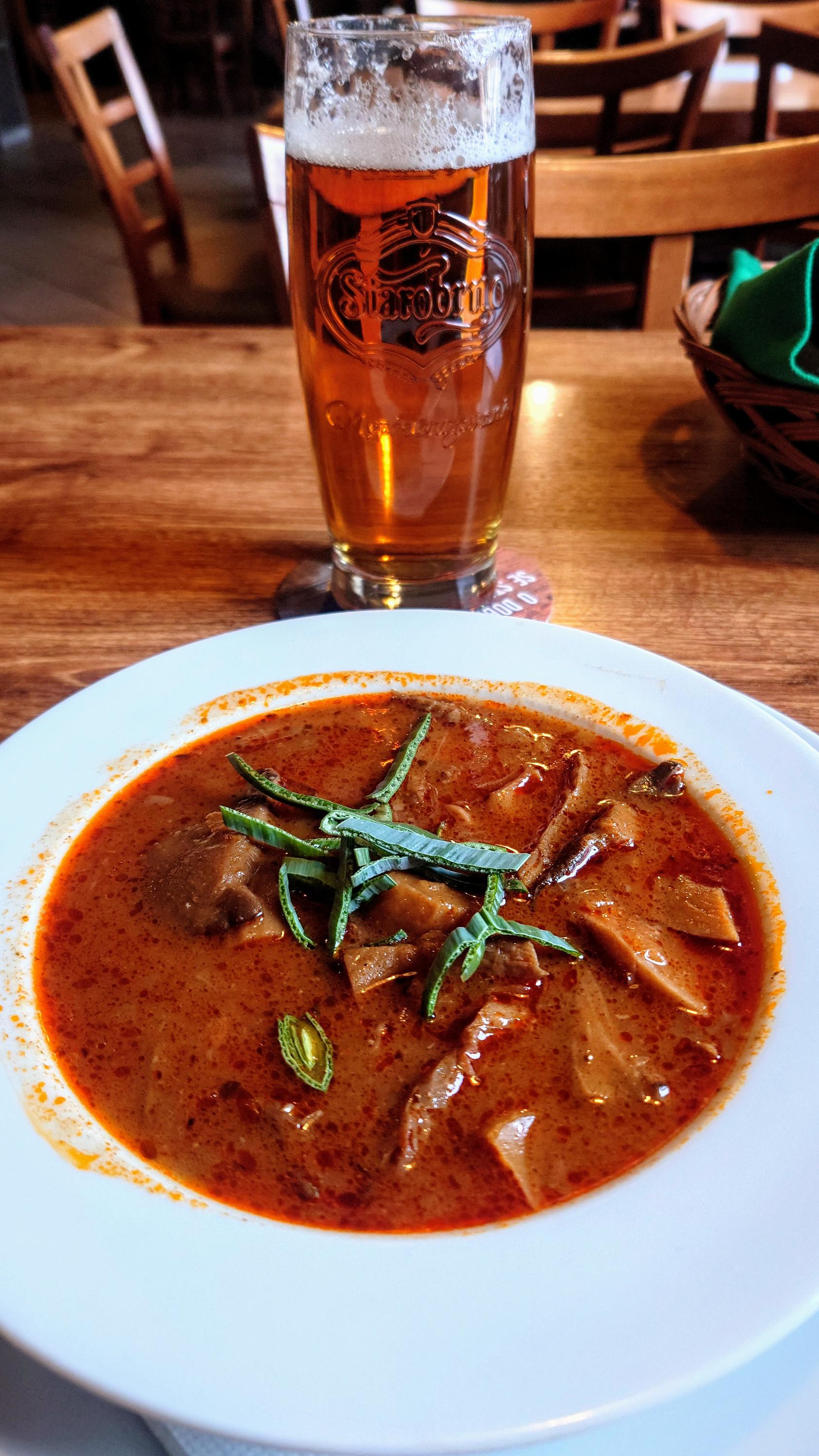 HUBATÁ HOLKA foto 3