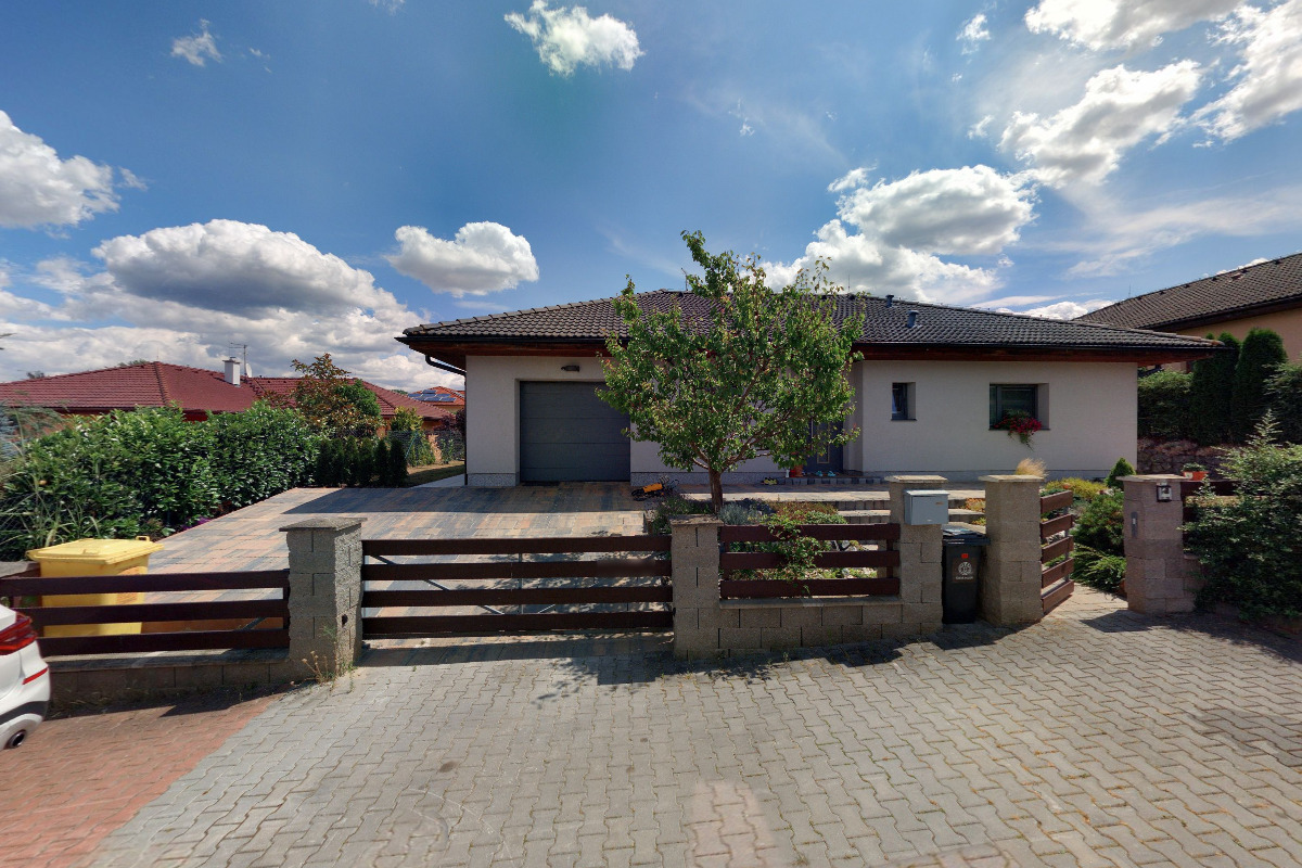 Profesionální fotbalová škola Davida Limberského, Járy Šimra a Pavla Vaigla