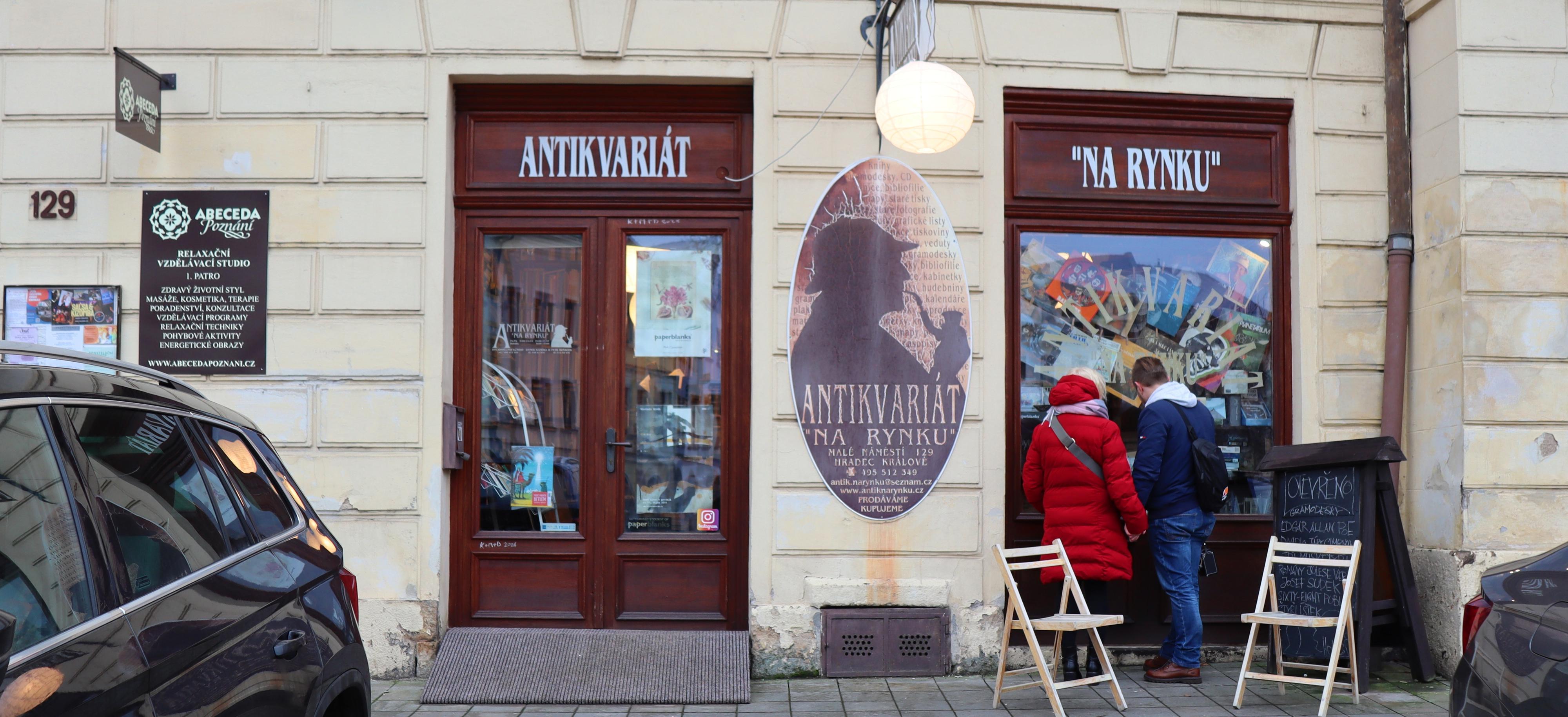 Antikvariát Na Rynku foto 4