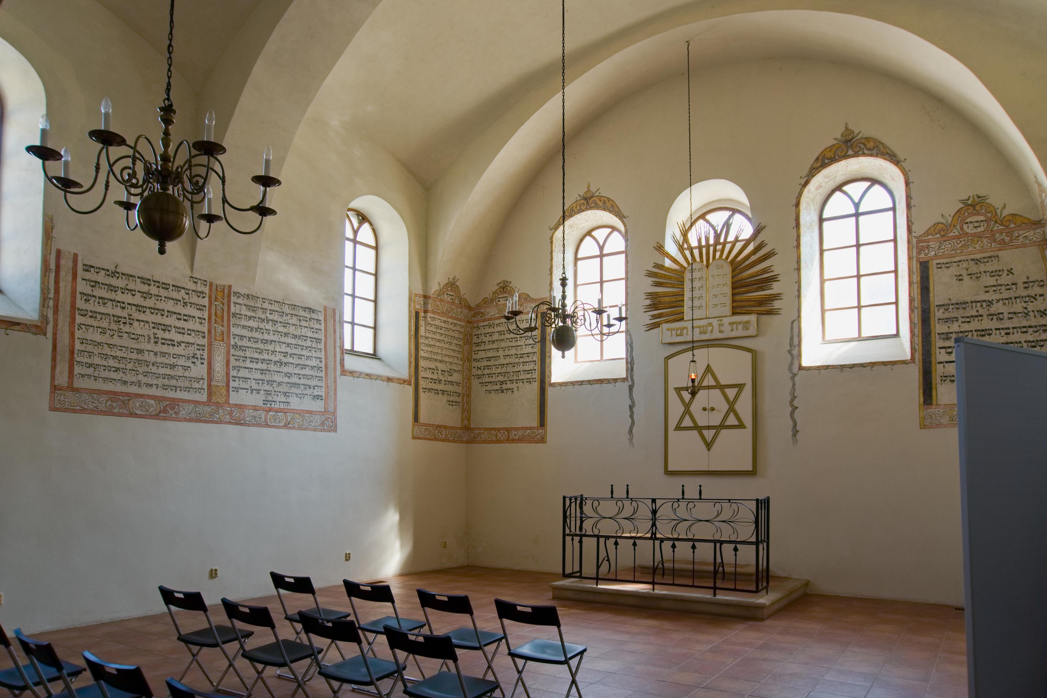 Synagoga Dolní Kounice foto 2