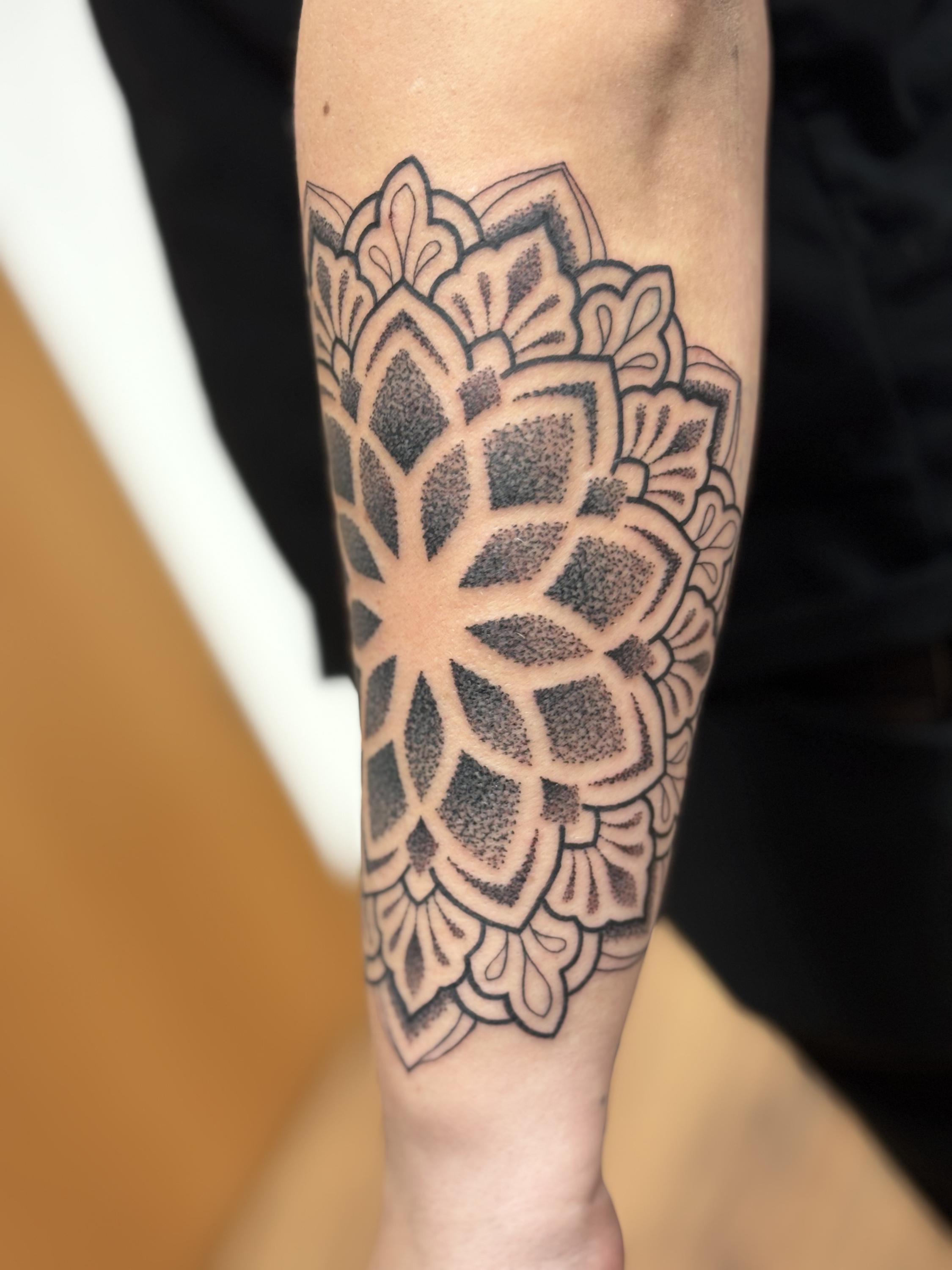 Luckys Tattoo foto 5