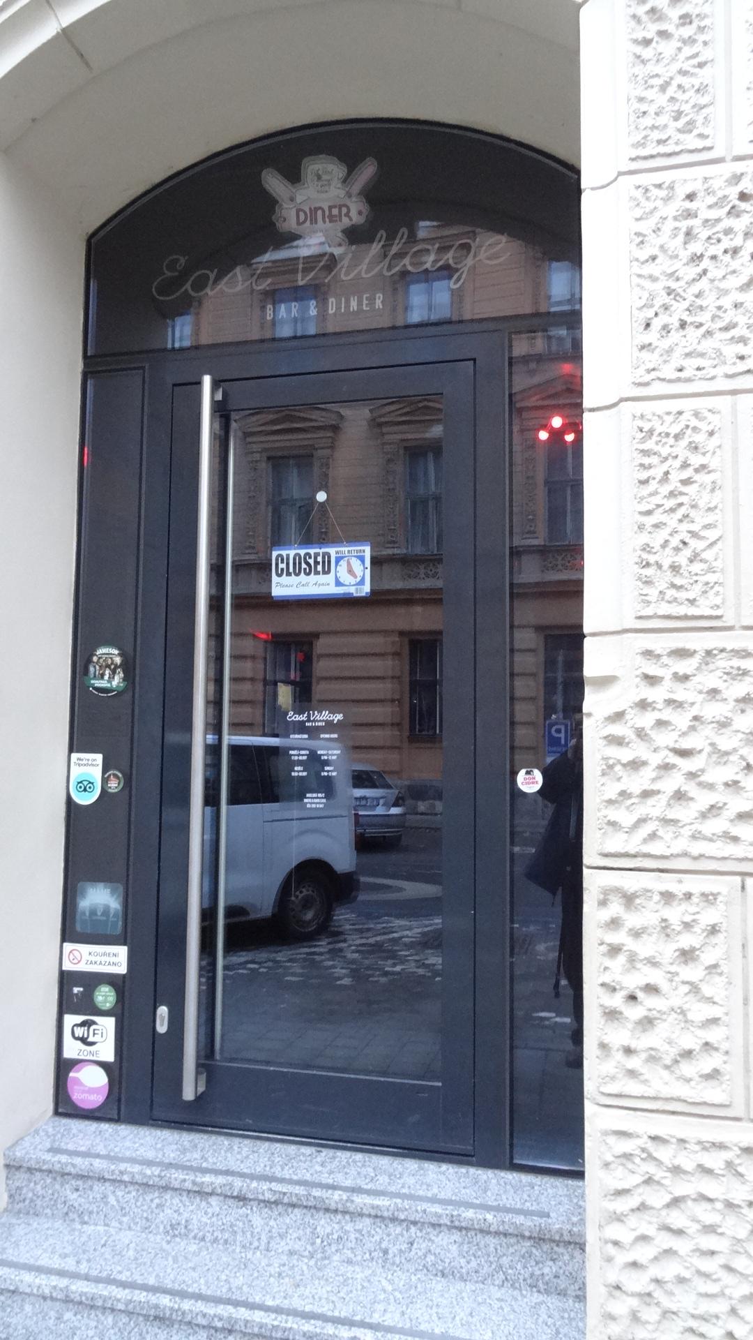 East Village Bar & Diner foto 3