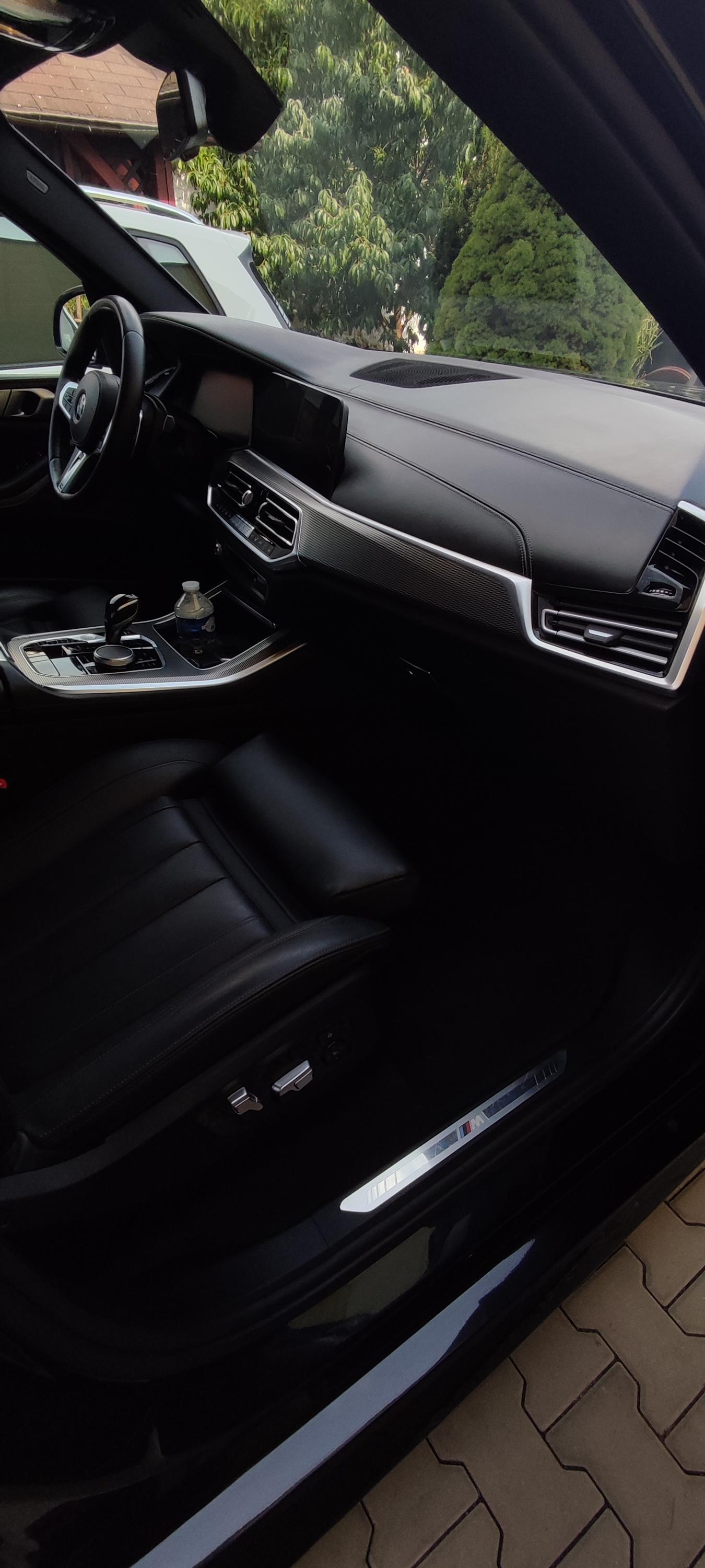 Wellness for Cars detailing studio foto 2