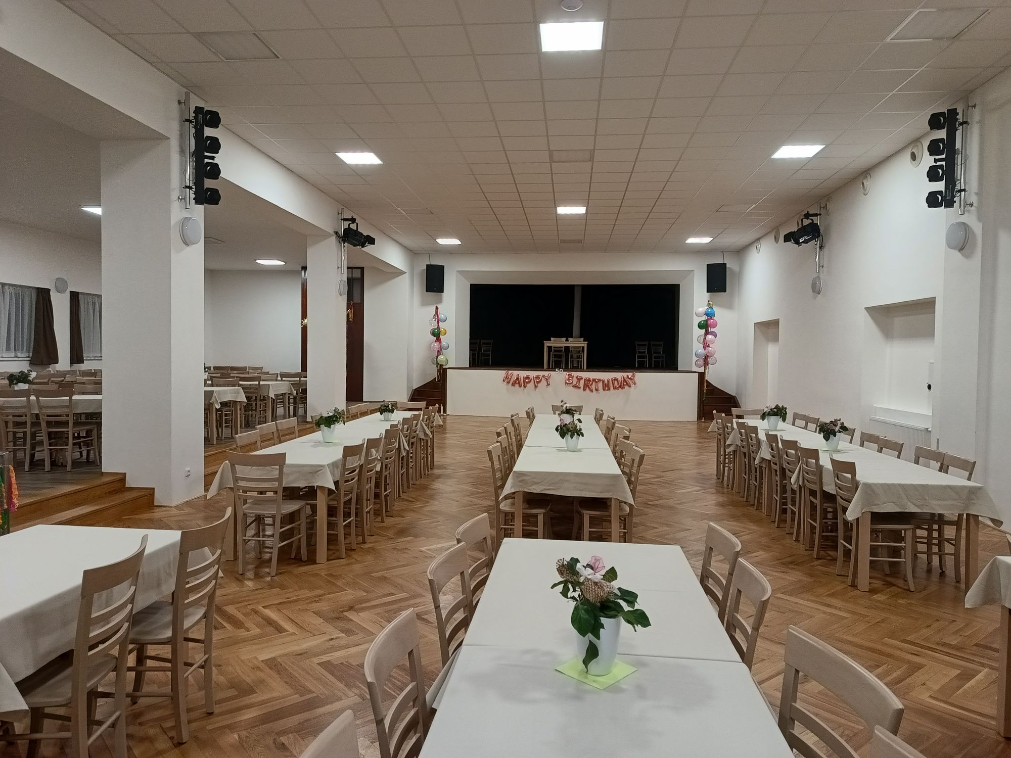 Kulturní dům Střelské Hoštice foto 2