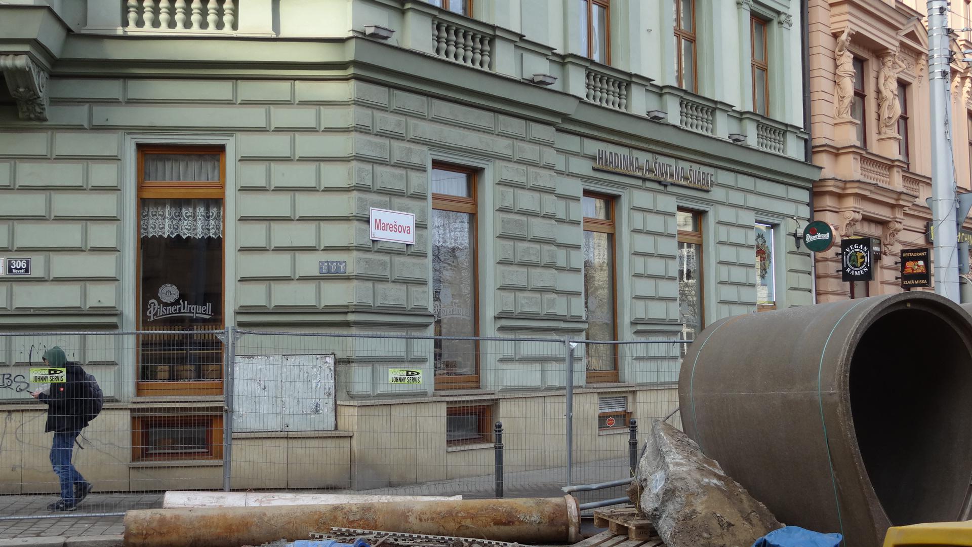 Hladinka a Šnyt Na Švábce