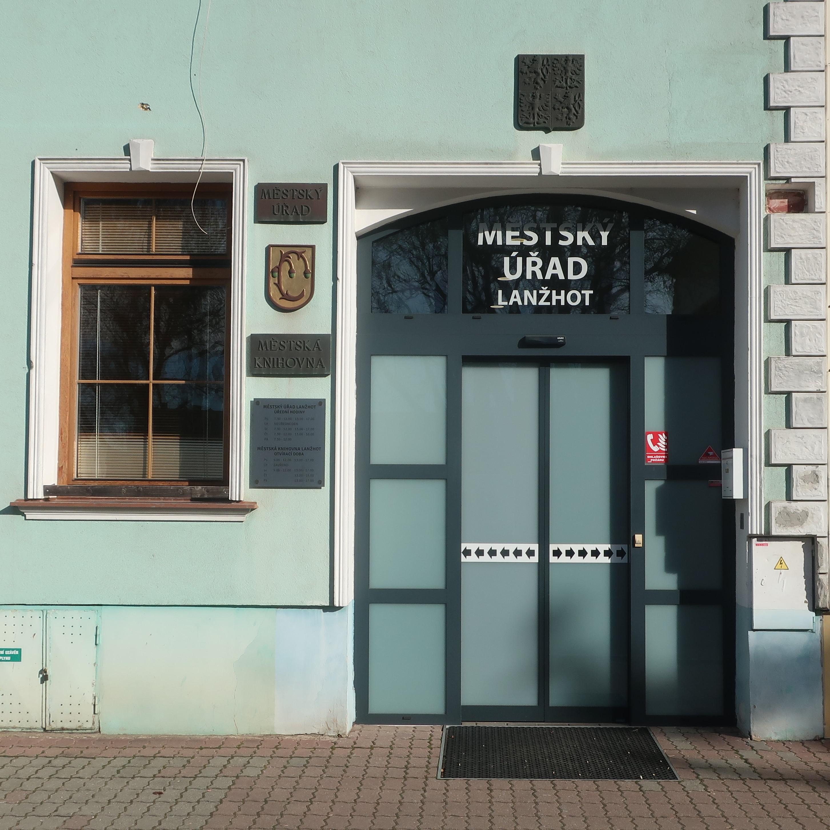Lanžhot - městský úřad foto 6