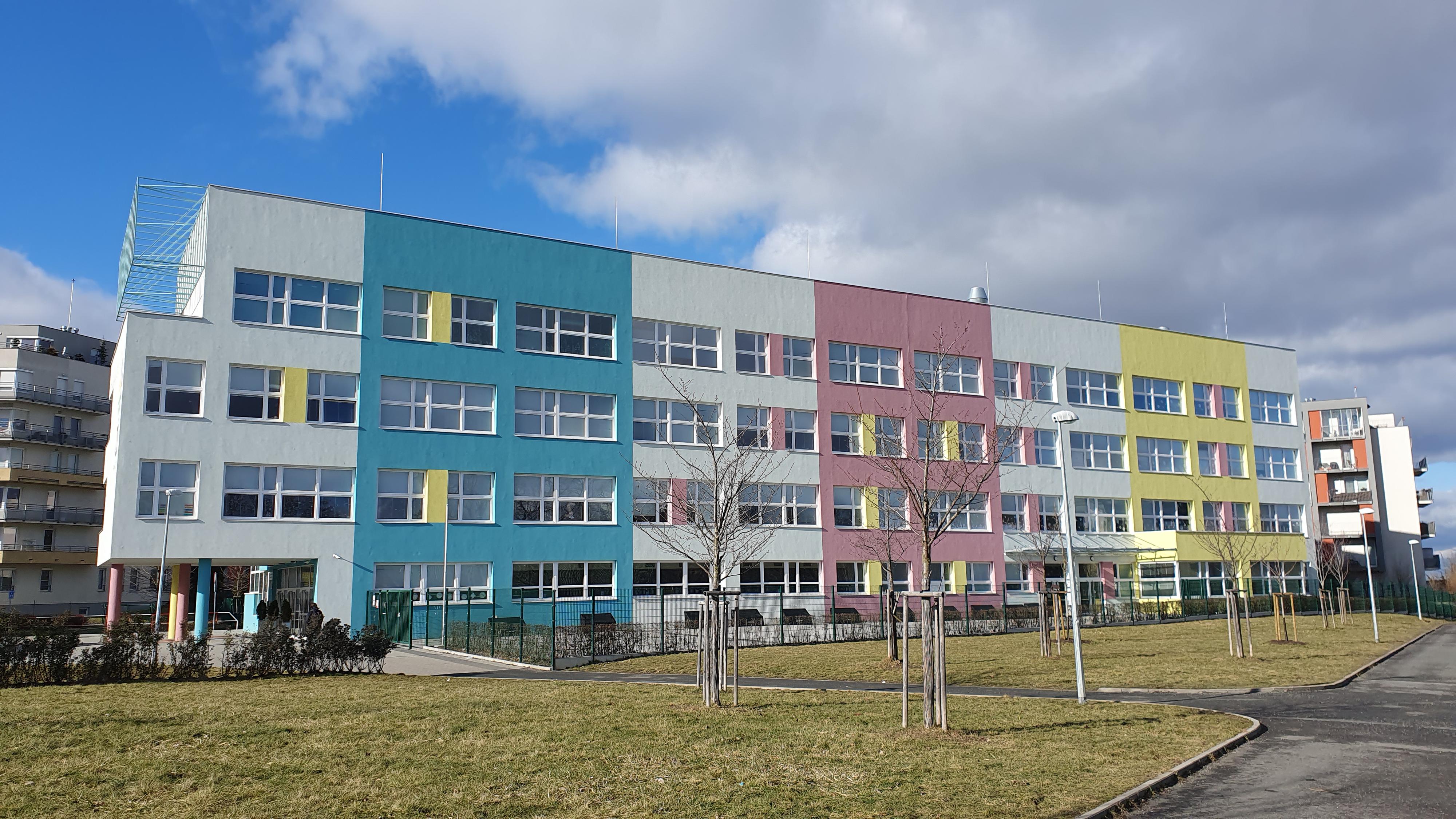 Základní škola Praha 5 foto 4