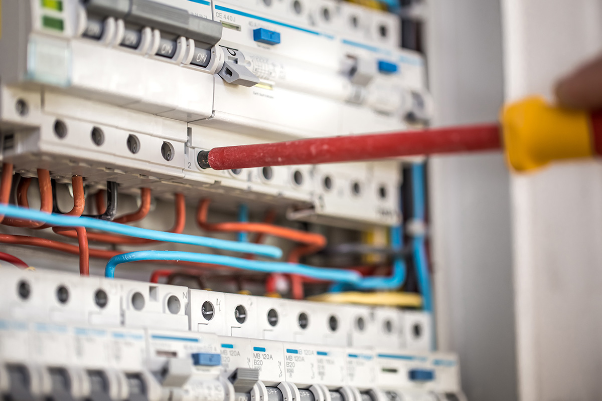 VADASKA - elektroinstalace