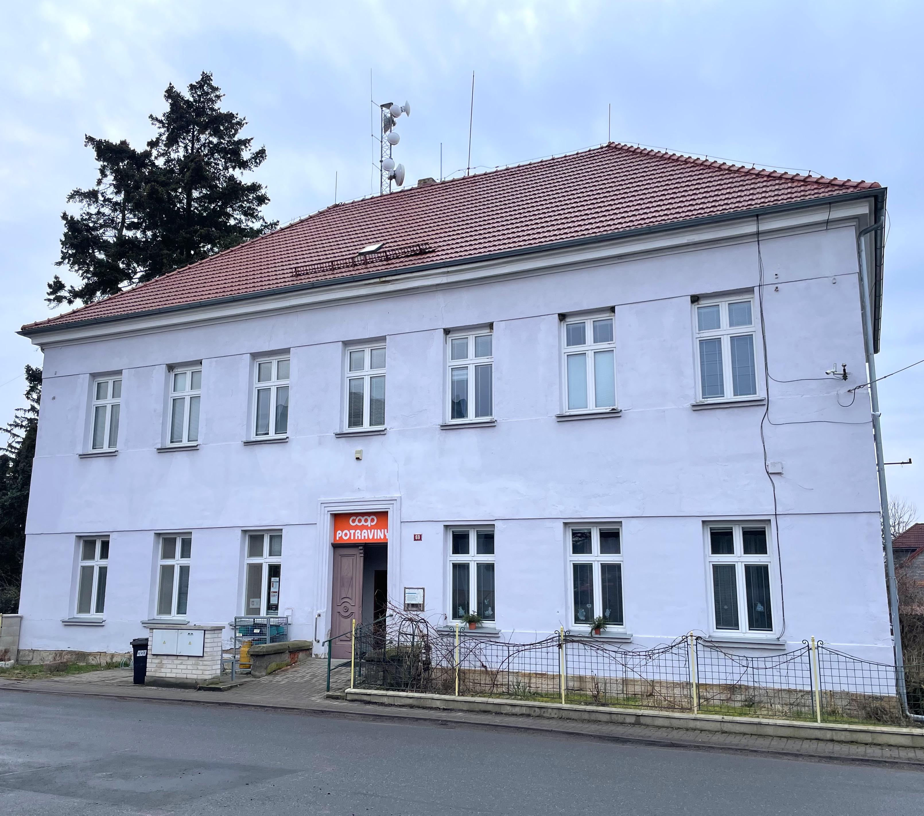 JEDNOTA, spotřební družstvo v Nymburce - COOP foto 2