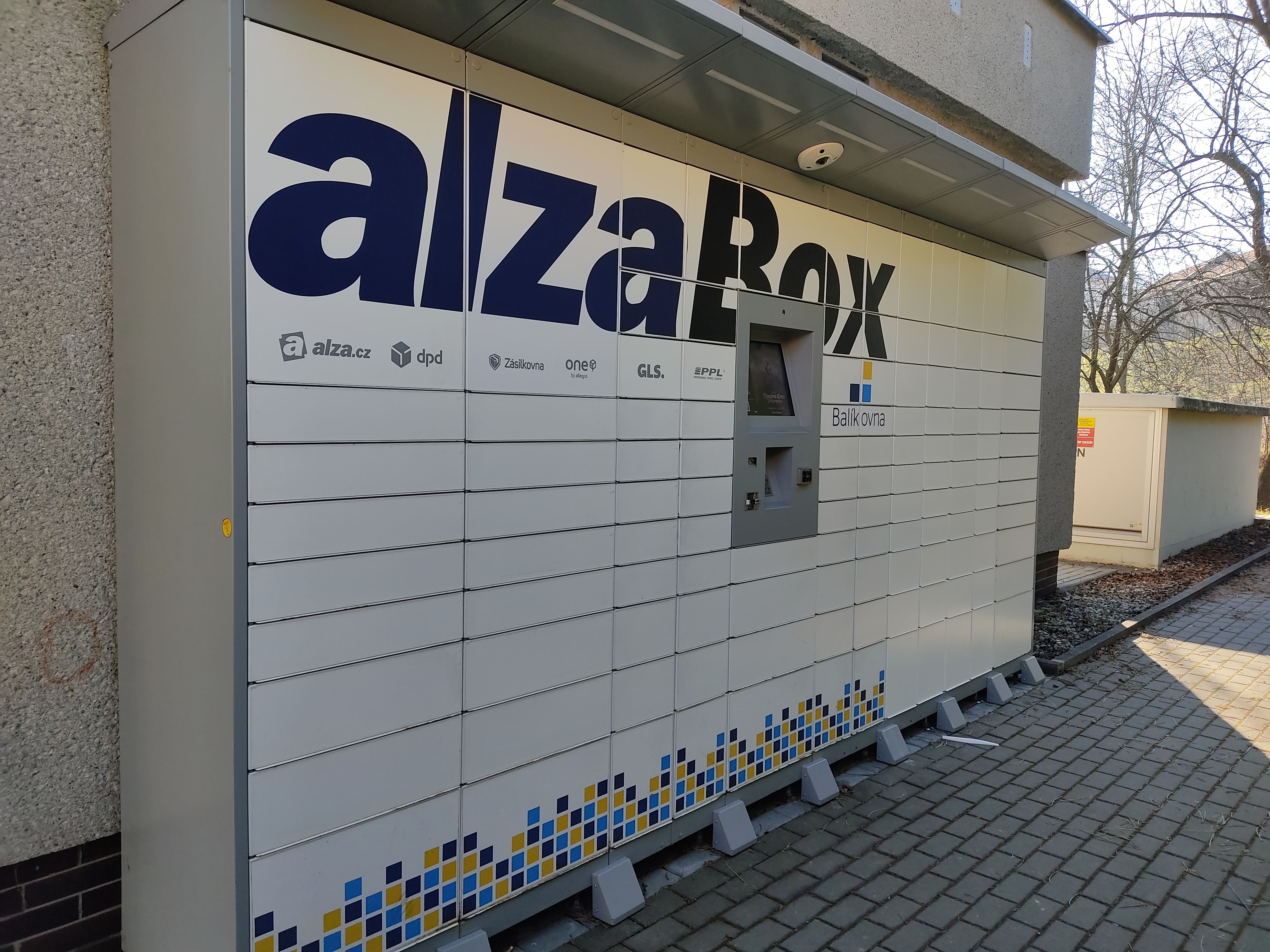 AlzaBox