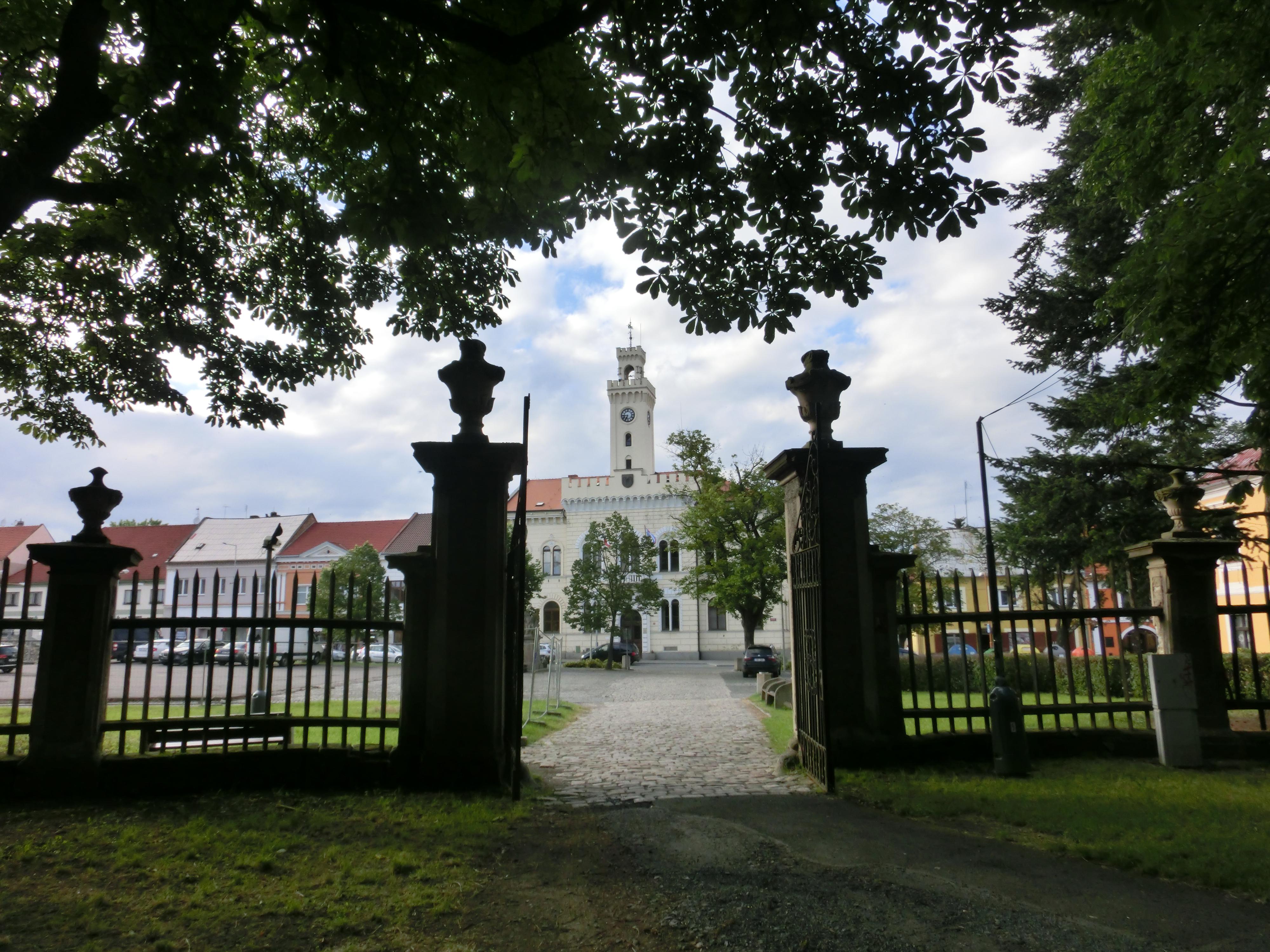 Postoloprty - městský úřad foto 3