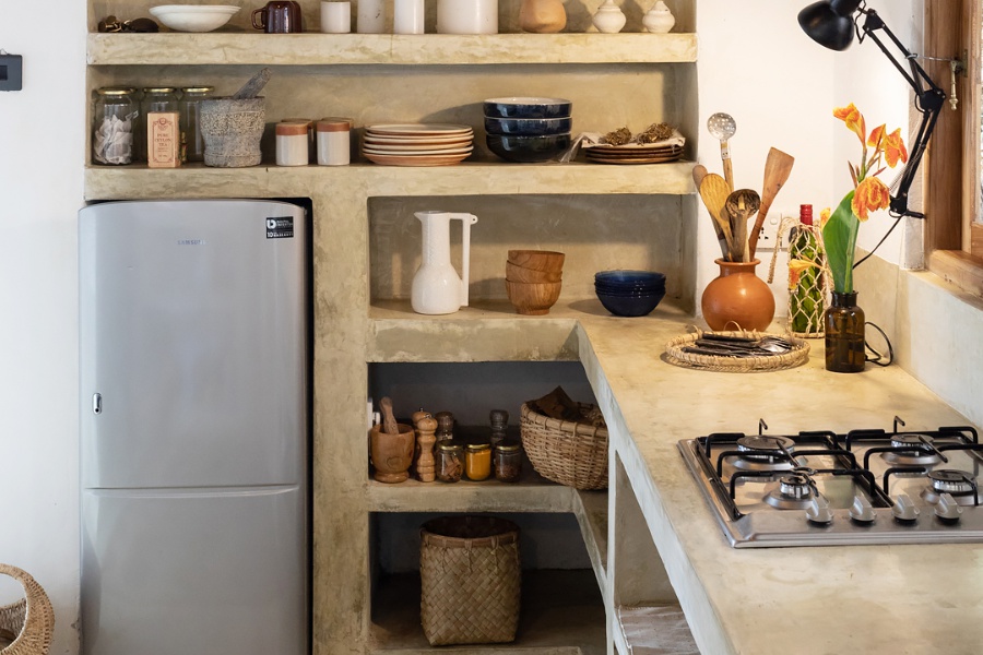 Mytí vnitřku lednice, linky, zásuvek, skříní