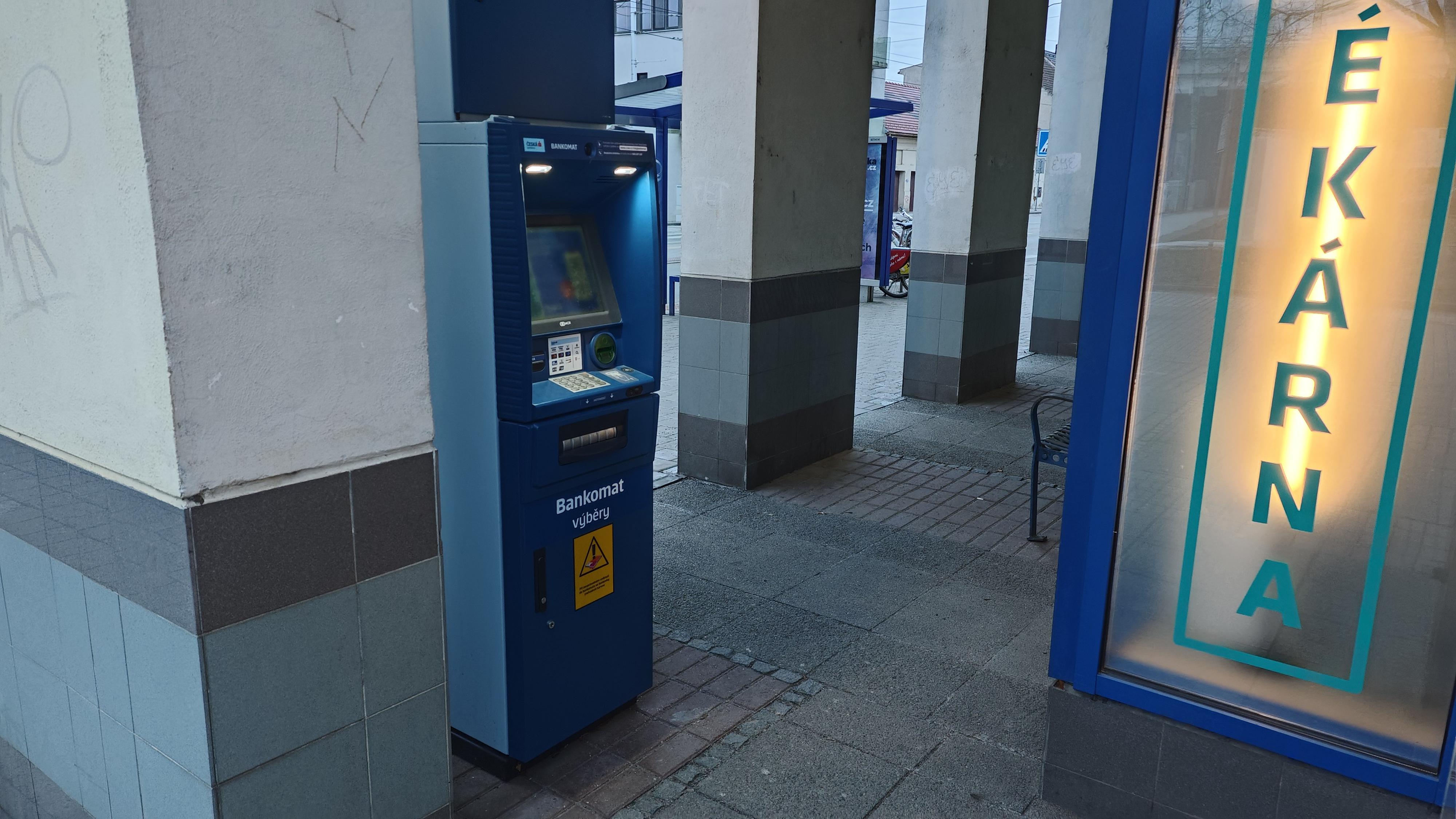 Bankomat České spořitelny foto 5