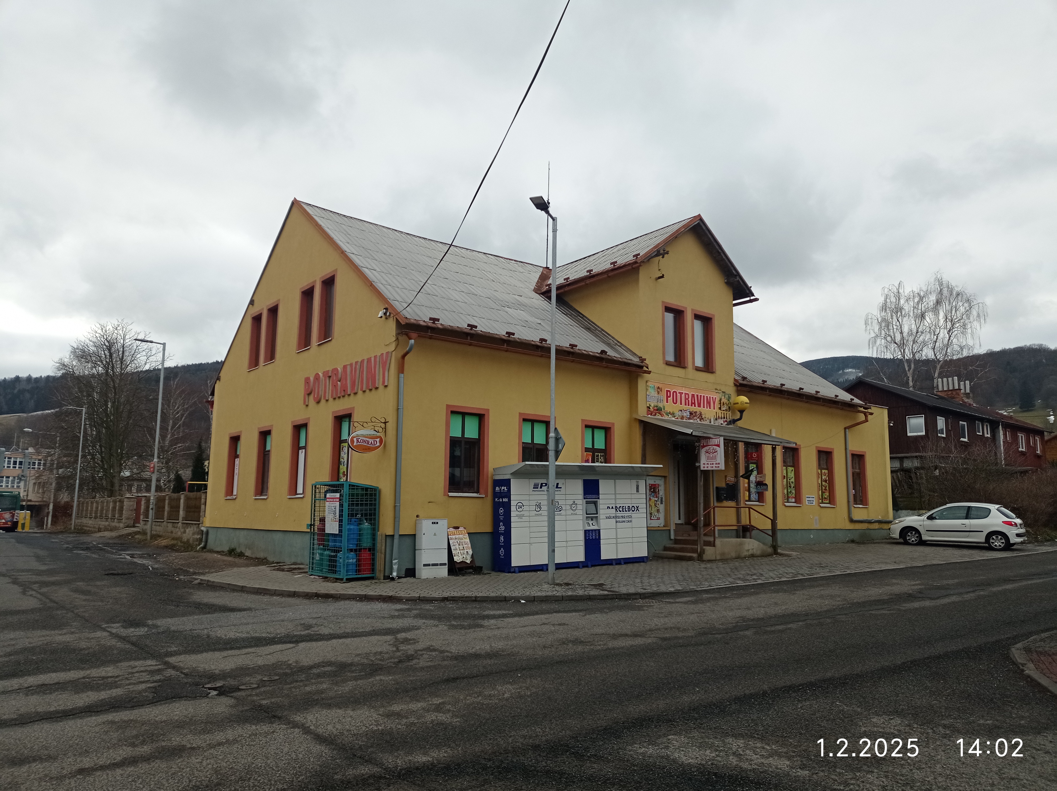 Prodejna se smíšeným zbožím foto 3